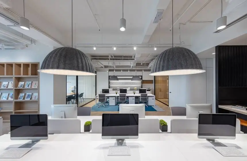 A Modern and Clear Office | Office interior design showcase
